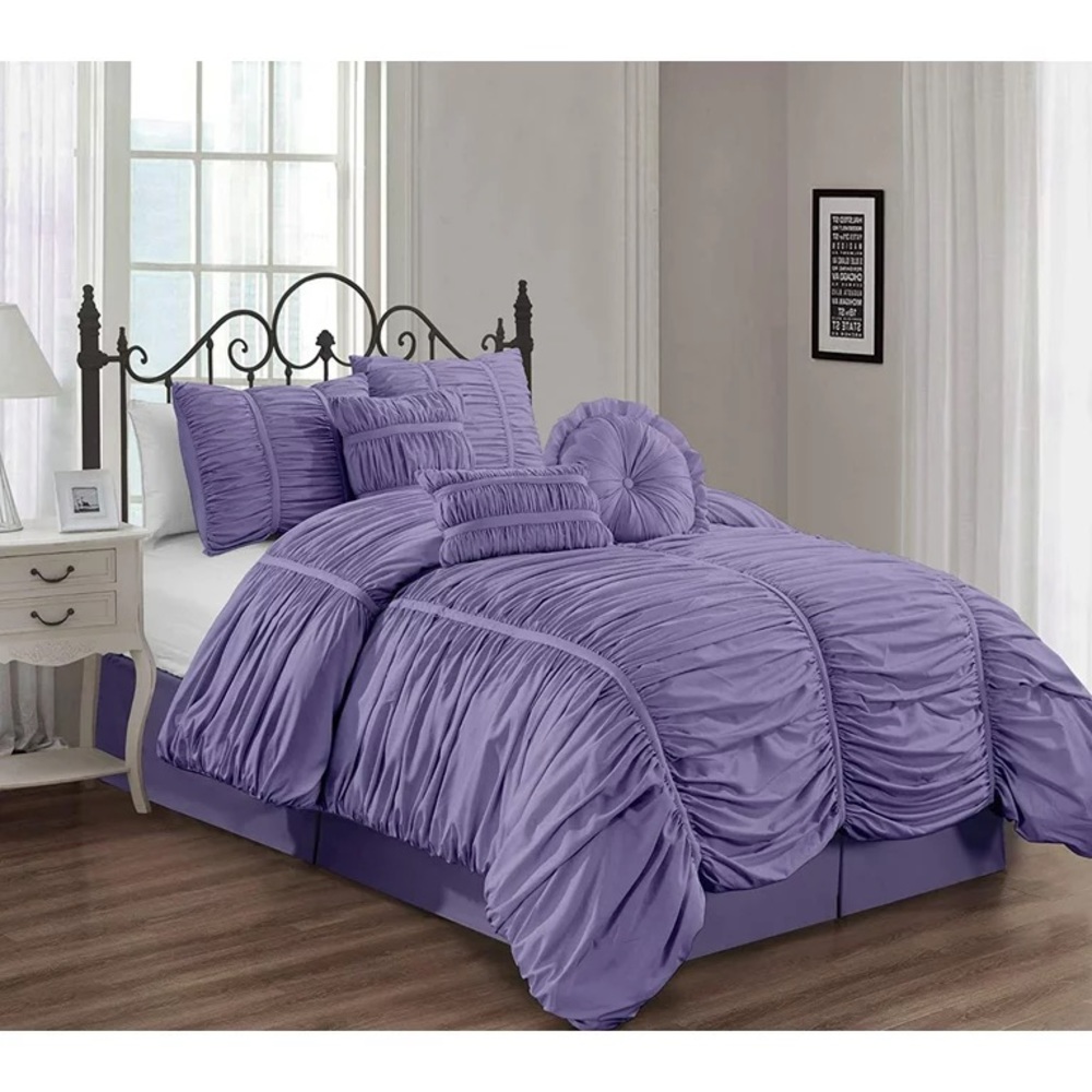 Queen 7 piece comforter set